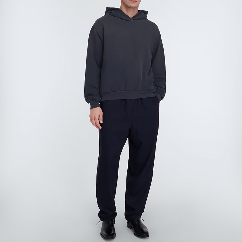 our black hoodie collection at hongfeng combines sleek design with premium fabric quality.